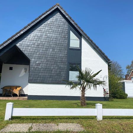 Traumhaftes Geraeumiges Ferienhaus In Meernaehe ブライニッセ エクステリア 写真