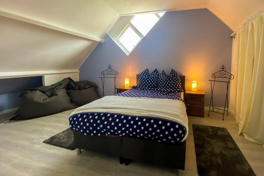 Traumhaftes Geraeumiges Ferienhaus In Meernaehe ブライニッセ エクステリア 写真